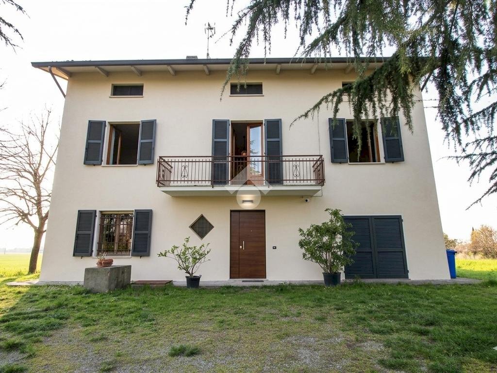 Villa Via Stanislao Solari, Montechiarugolo - photo 1