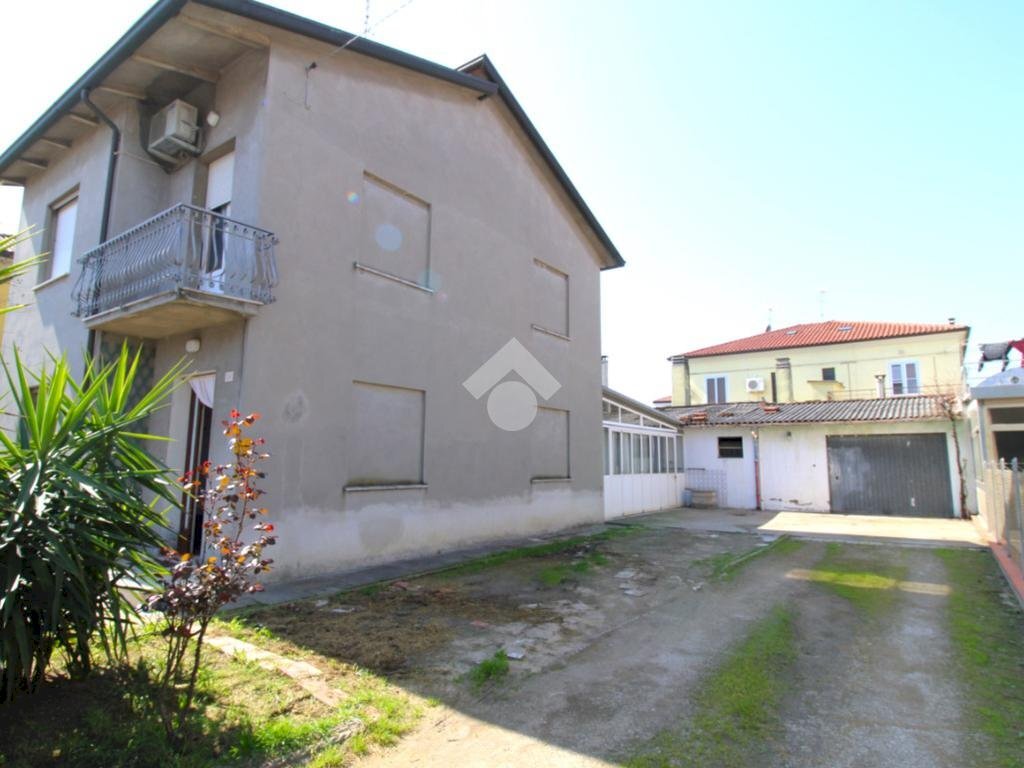 Casa indipendente Via C. Battisti, Gambettola - foto 2