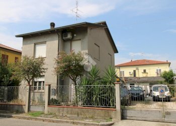 Casa indipendente Via C. Battisti, Gambettola - foto 1