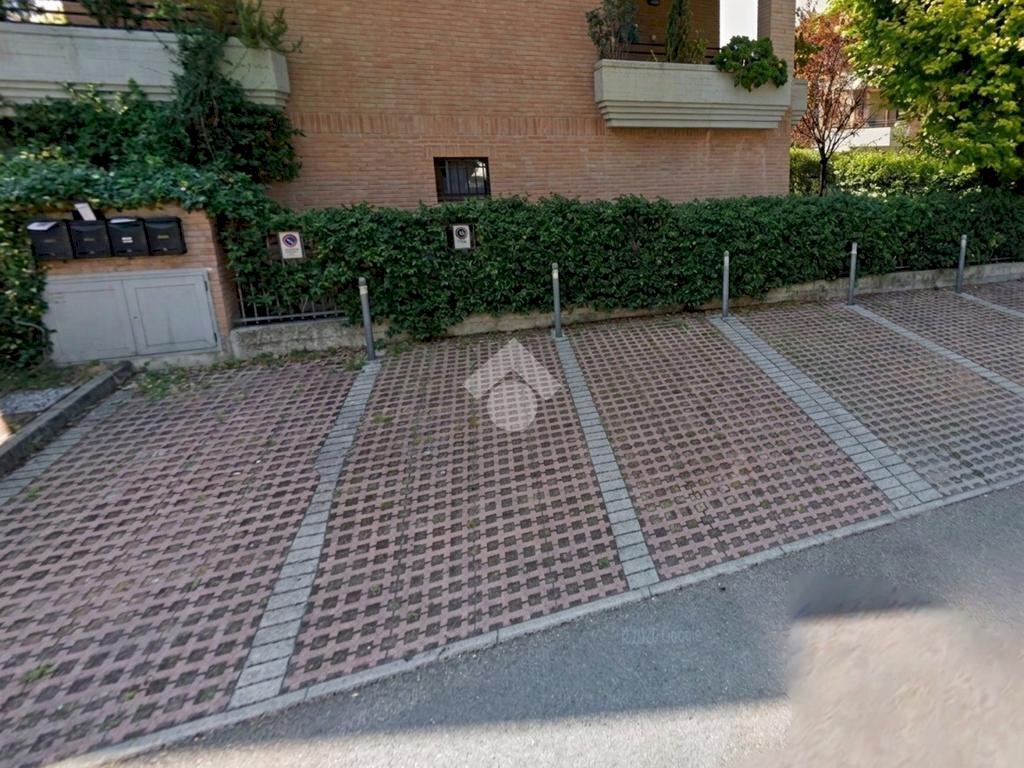 Posto Auto Via Cesare Beccaria, Reggio nell'Emilia - foto 2