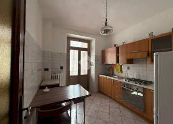Three-room apartment Corso Emilia, Torino (neighborhood Aurora) - photo 8