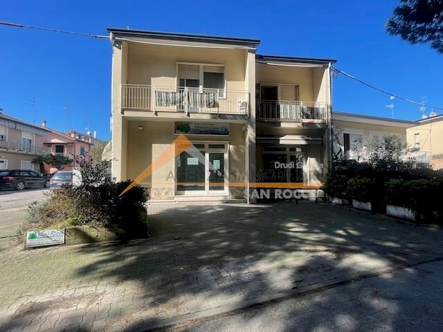 Shop Ravenna (neighborhood Punta Marina) - photo 1