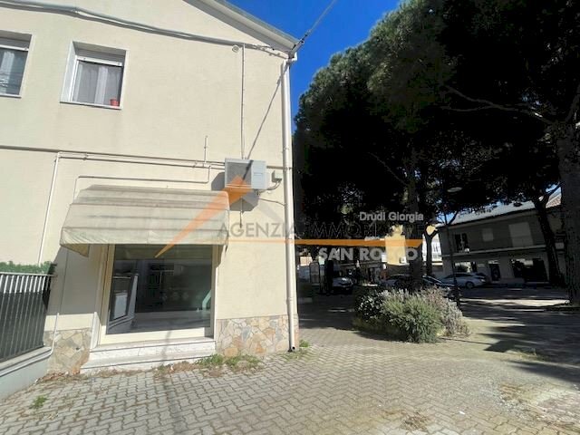 Shop Ravenna (neighborhood Punta Marina) - photo 2