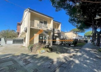 Shop Ravenna (neighborhood Punta Marina) - photo 3