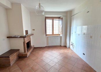 Foto 8 - Appartamento via Vincenzo Palermo
 
11/13, Castelvetere sul Calore - foto 8