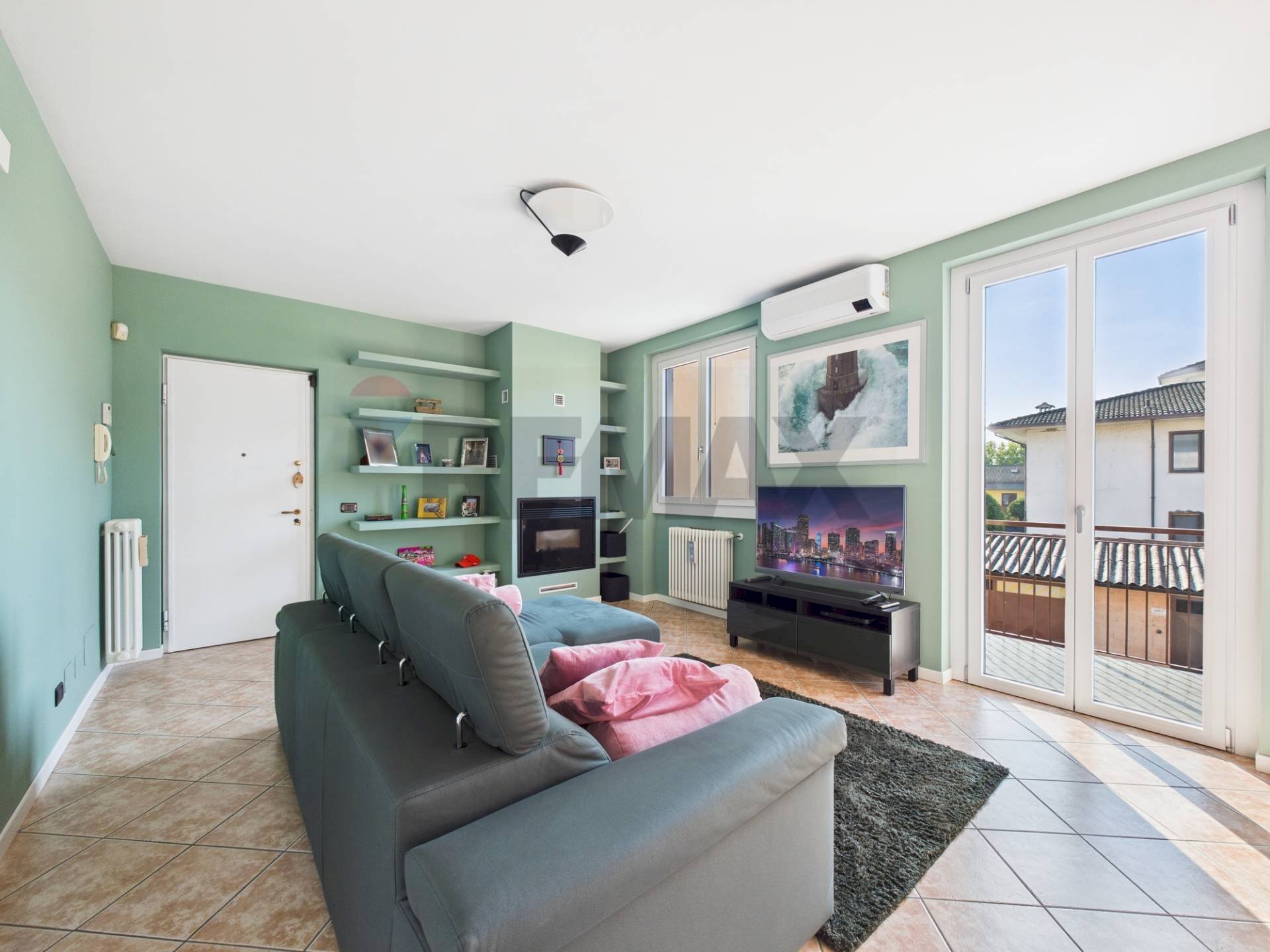 Soggiorno - Semi-detached Villa Via Barsanti
 
14, Cava Manara - photo 1