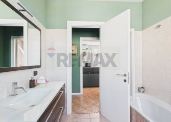 Bagno - Semi-detached Villa via Barsanti
 
14, Cava Manara - photo 14