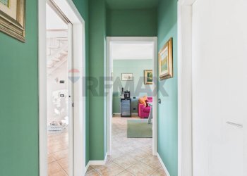 Hall / corridoio - Semi-detached Villa via Barsanti
 
14, Cava Manara - photo 18