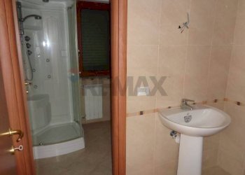 Bagno - Villa a Schiera Fondi - foto 14