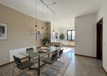 Sala da pranzo - Casa semi indipendente Rogno - foto 12