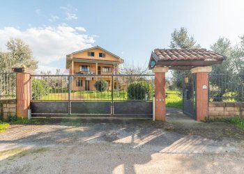 Casa all\'aperto - Independent house Strada Castrense km 9, 800
 
snc, Canino - photo 2