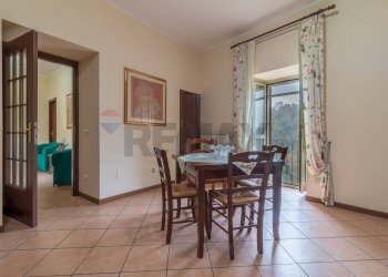 Sala da pranzo - Three-room apartment Piazza Vittorio Emanuele III
 
5, Cellere - photo 11