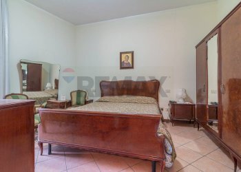 Camera / camera da letto - Three-room apartment Piazza Vittorio Emanuele III
 
5, Cellere - photo 21