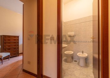 Bagno - Three-room apartment Piazza Vittorio Emanuele III
 
5, Cellere - photo 26