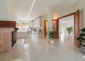 Ricezione / Lobby - Attico Via Santa Lucia
 
151, Piansano - foto 62