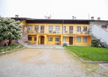 Foto 1 - Trilocale Vicolo Forno
 
5, Bosconero - foto 1