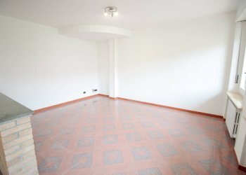 Foto 7 - Trilocale Vicolo Forno
 
5, Bosconero - foto 7