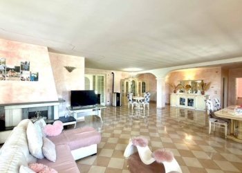 Foto 9 - Villa Via Enrico Fermi
 
12, Padenghe sul Garda - foto 9