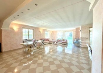 Foto 19 - Villa Via Enrico Fermi
 
12, Padenghe sul Garda - foto 19