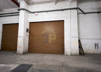 Foto 1 - Warehouse Via Ammiraglio Rizzo
 
64, Palermo - photo 1