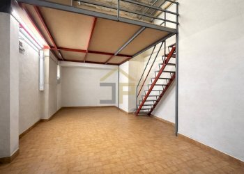 Foto 4 - Warehouse Via Ammiraglio Rizzo
 
64, Palermo - photo 4