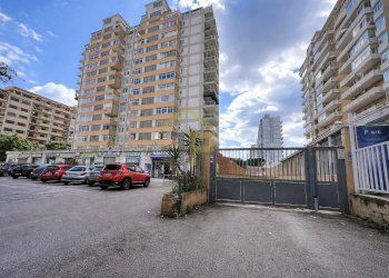 Foto 6 - Warehouse Via Ammiraglio Rizzo
 
64, Palermo - photo 6