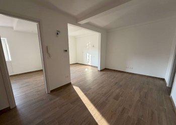 img_0613 - Three-room apartment vico schiaffino, Genova (neighborhood Sestri Ponente) - photo 1