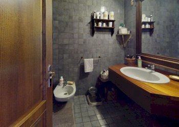 -bathroom 2 - Appartamento via Oberdan, Medicina - foto 7