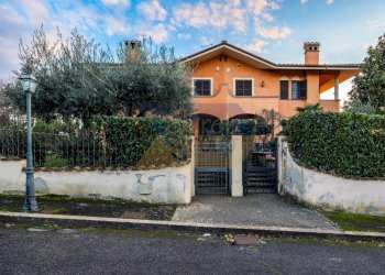 Ingresso villino - Villa Via Anagnina, Grottaferrata - foto 2