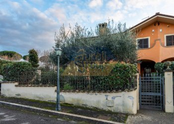 Ingresso villino - Villa Via Anagnina, Grottaferrata - foto 3