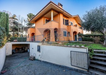 Esterno villino - Villa Via Anagnina, Grottaferrata - foto 6