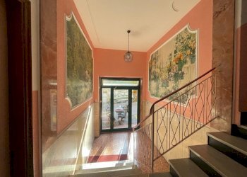 androne affitto via tanini borgoratti genova.jpeg - Four-room apartment Via Giulio Tanini 25 g, Genova (neighborhood Borgoratti) - photo 10