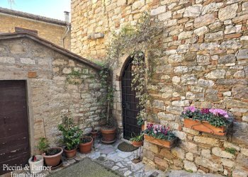 01.jpg - Porzione di casa Corso Cardinale Rotelli, Corciano - foto 1