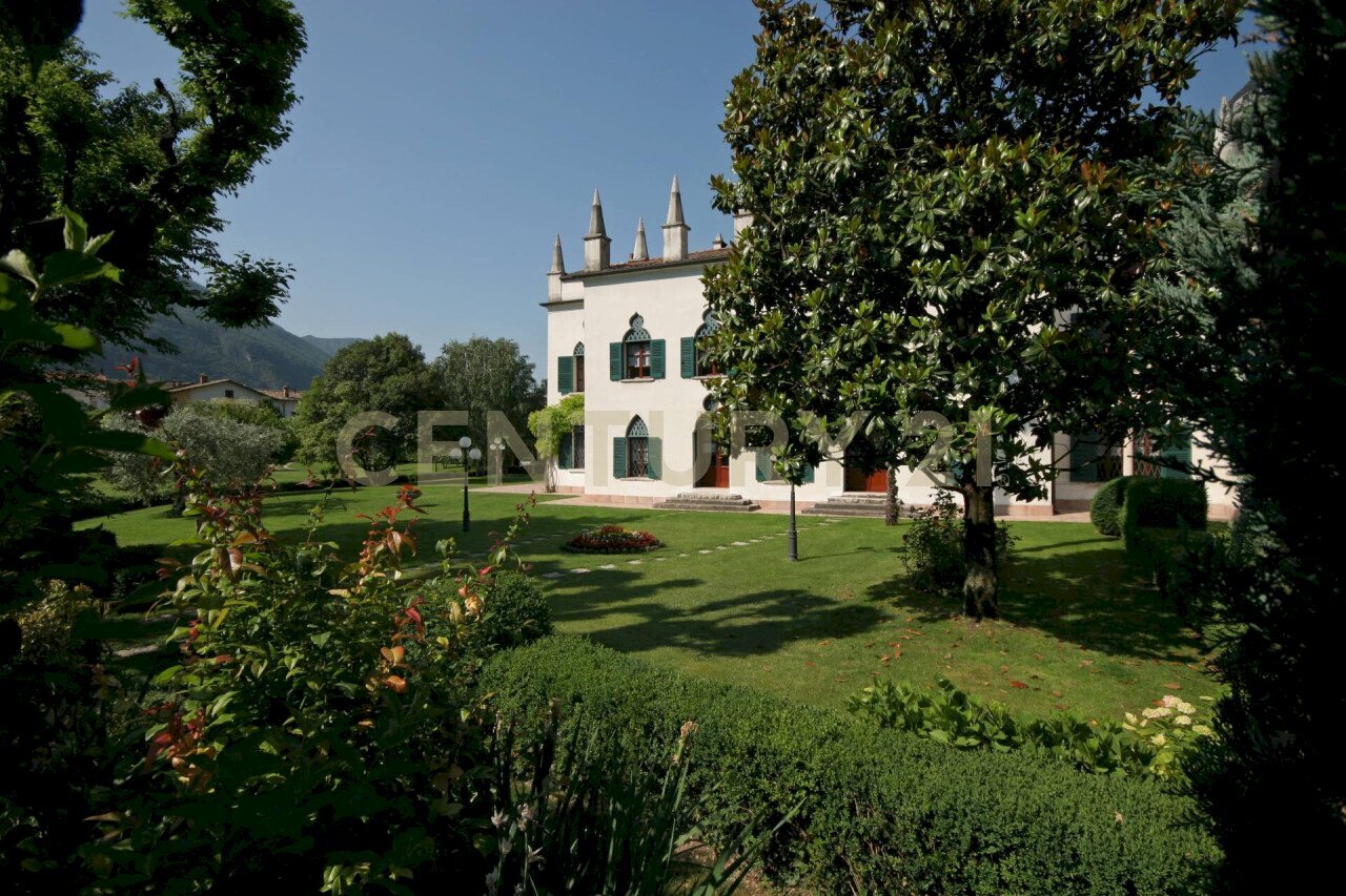 2.jpg - Villa Via Adige 25, Brentino Belluno - photo 2