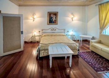 la camera da letto (1) - Villa Via Adige 25, Brentino Belluno - foto 8