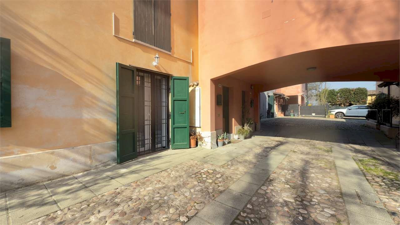 Two-room apartment Modena - photo 2