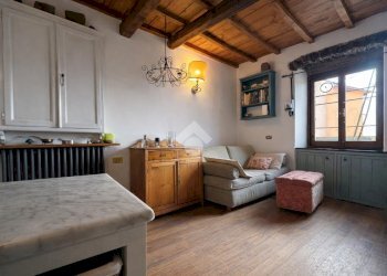 Quadrilocale Via G. Vassale, Lerici - foto 1