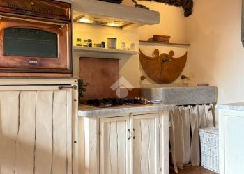 Quadrilocale Via G. Vassale, Lerici - foto 6