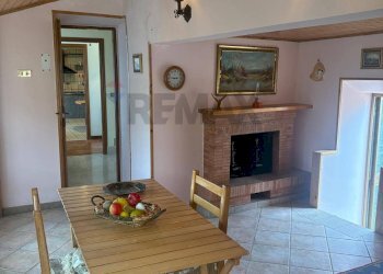 Sala da pranzo - One-room apartment Via ortichiaie
 
3, Acquafondata - photo 5