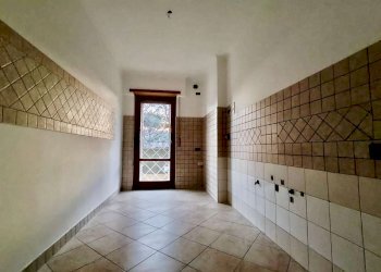 Cucina 1. - Bilocale via Alessandro Ruspoli, Roma (zona Acilia) - foto 5