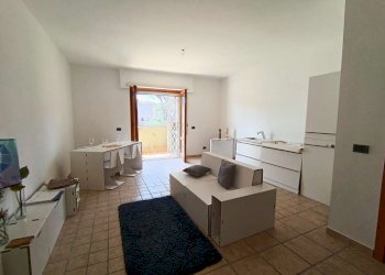 Soggiorno 3. - Two-room apartment via Alessandro Ruspoli, Roma (neighborhood Acilia) - photo 3