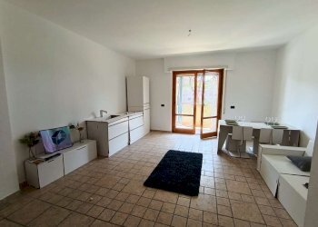 Soggiorno 10. - Two-room apartment via Alessandro Ruspoli, Roma (neighborhood Acilia) - photo 10