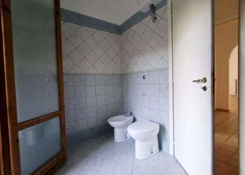 Bagno 1. - Two-room apartment via Alessandro Ruspoli, Roma (neighborhood Acilia) - photo 29