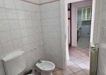 bagno 1 - Appartamento via Leonardo Bottallo, 2, San Damiano d'Asti - foto 21