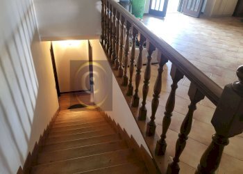 SCALA PER INTERRATO - Villa Unifamiliare Prevalle - foto 14