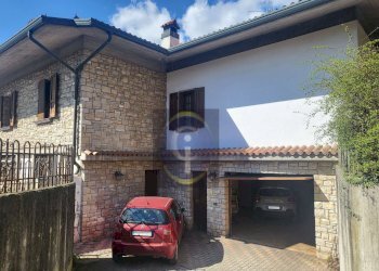 SCIVOLO CARRAIO - Villa Unifamiliare Prevalle - foto 17