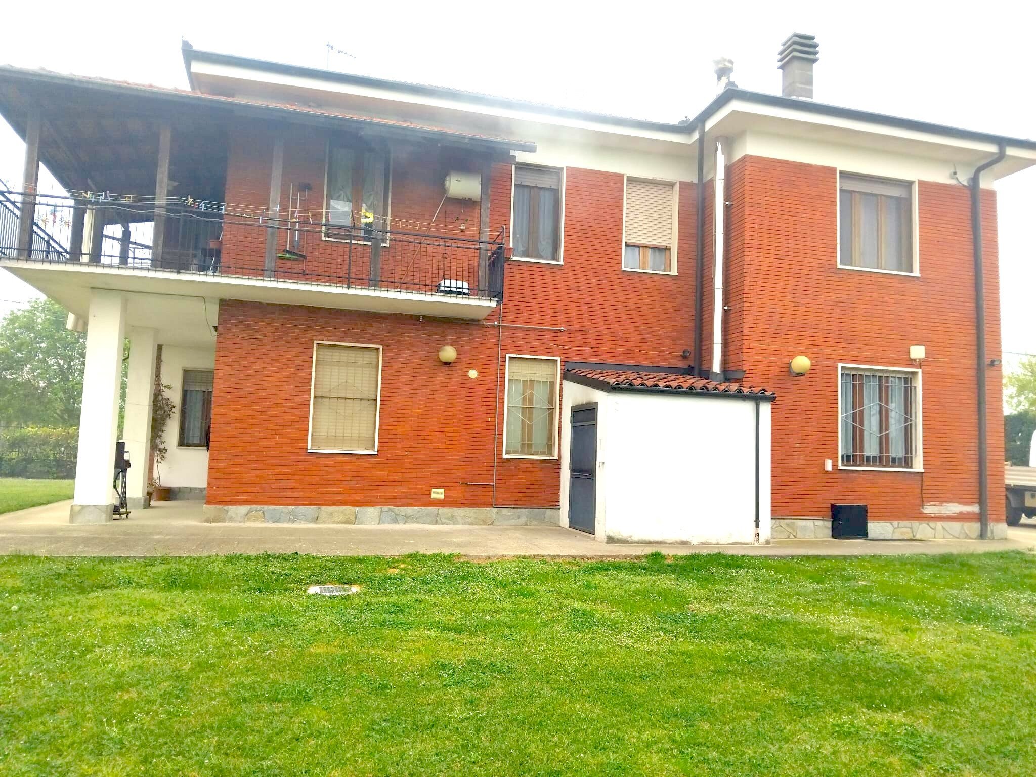 Facciata - Villa Strada Comunale dei Bordoni, 24, Castello di Annone - foto 1