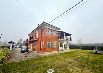 Facciata - Villa Strada Comunale dei Bordoni, 24, Castello di Annone - foto 8