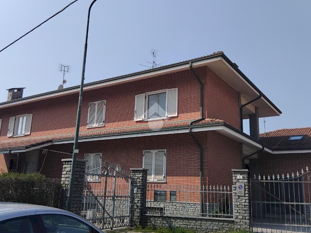 Apartment Via casot, Vigone - photo 1