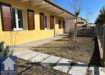 Casa indipendente Russi - foto 1